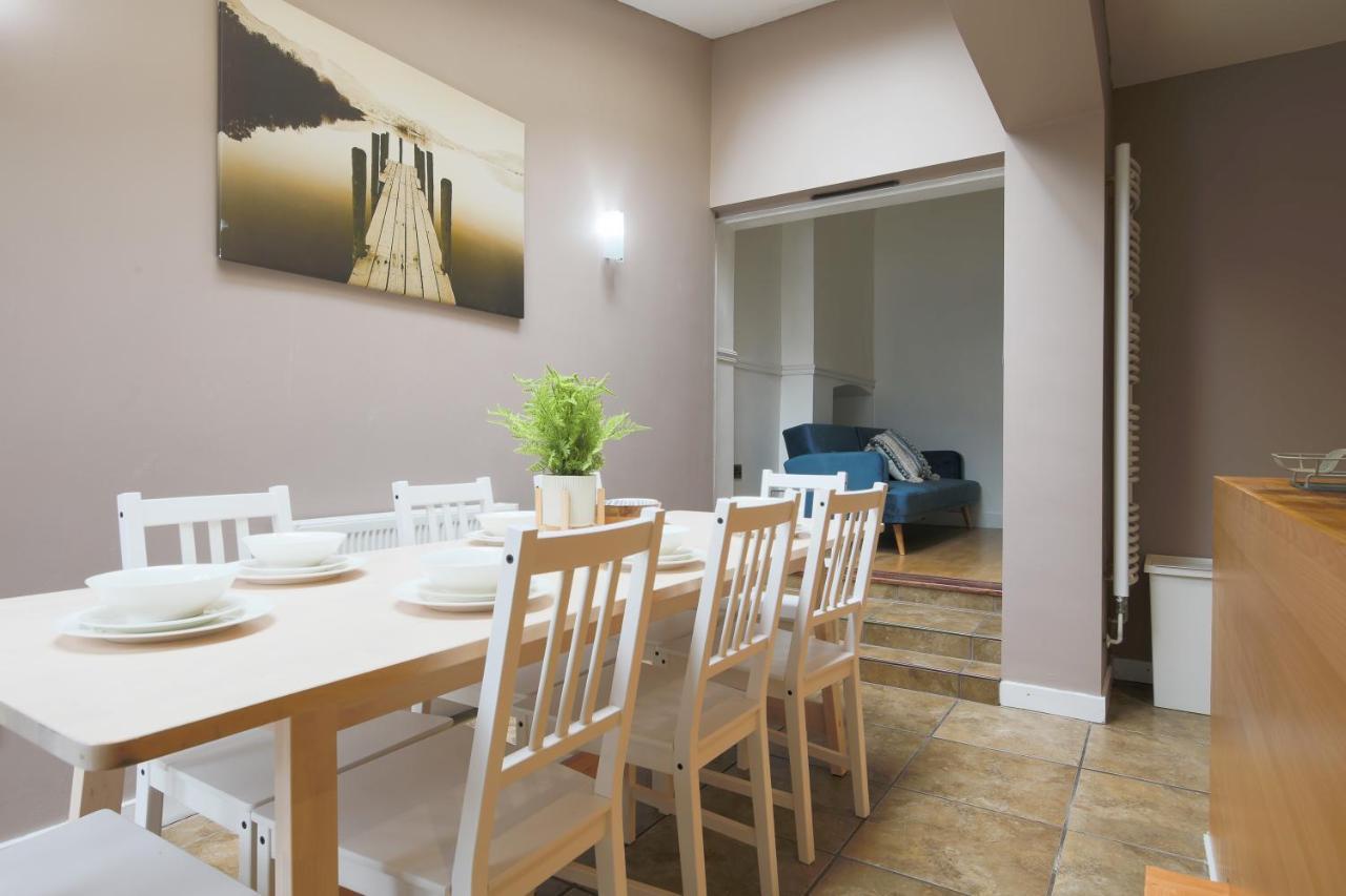 Spacious 4 Bedroom House- Walking Distance To City Centre & Great Backyard Cardiff Exteriér fotografie